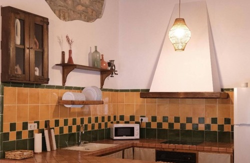 Vilagrasa Casa | Holiday Home 'Casa Rural Cal Caminer' with Private Pool, Wi-Fi and Air Conditioning