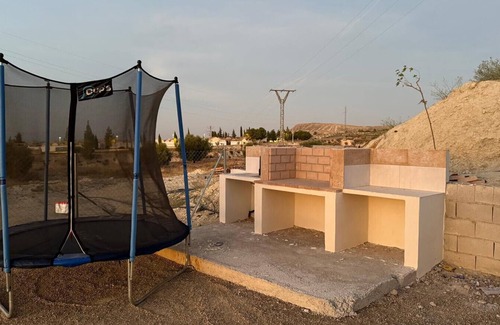 Albudeite Casa | Holiday Home 'Casa Rural El Jardín De Sara' with Mountain View, Wi-Fi and Air Conditioning