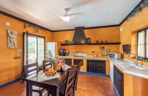 Marchena Casa | Casa de vacaciones "Casa Rural La Teja" con piscina, jardín y Wi-Fi