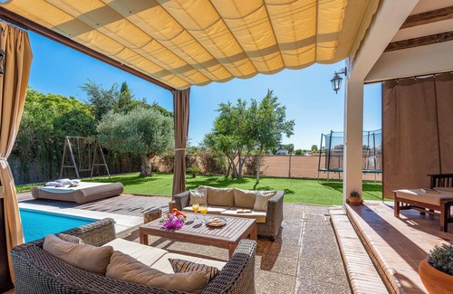Marchena Casa | Casa de vacaciones "Casa Rural La Teja" con piscina, jardín y Wi-Fi