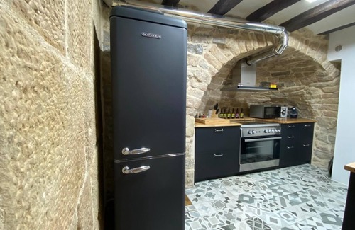 Nalec Casa | Casa de vacaciones 'Casa Rural Con Spa En La Bodega' con vistas a la montaña y Wi-Fi