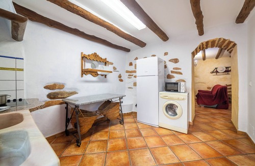 Laroya Casa | Casa de vacaciones 'Casa Rural La Curiosa' con vistas a la montaña, piscina compartida y Wi-Fi