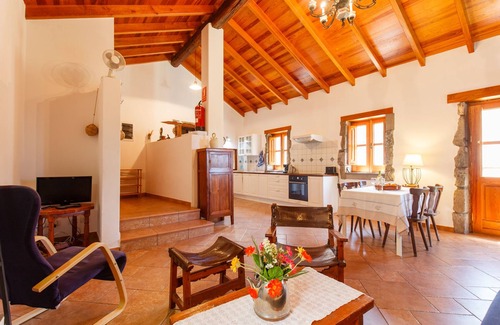 Agaete Casa | Casa Rural Casa Tamdaba, piscina privada, playa2km, parque natural, Wifi, AGAETE