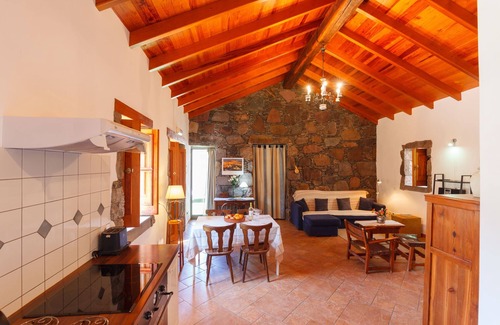Agaete Casa | Casa Rural Casa Tamdaba, piscina privada, playa2km, parque natural, Wifi, AGAETE