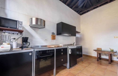 Garachico Casa | Casa de vacaciones "Casa Tradicional Canaria - I" cerca del mar con vistas a la montaña y Wi-Fi