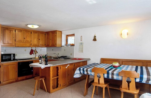 Verrayes Casa | Casa de vacaciones 'Casa Vacanza Menfrey' con vistas a la montaña, jardín privado y balcón