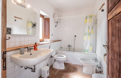 Manciano Casa | Holiday Home "Casale Pian di Menta" with Private Garden & Wi-Fi