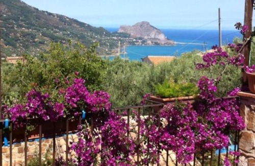 Sant'Ambrogio Casa | Casa de vacaciones 'Case Saponara' con vistas al mar, terraza y Wi-Fi