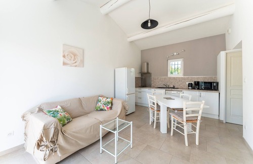 Aubignan Casa | Casa de vacaciones 'Céline' con piscina privada, Wi-Fi y aire acondicionado