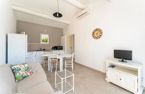 Aubignan Casa | Casa de vacaciones 'Céline' con piscina privada, Wi-Fi y aire acondicionado
