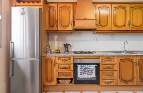 Lanjarón Casa | Casa de vacaciones 'Chalet Venta Del Aire' con vistas a la montaña, Wi-Fi y aire acondicionado