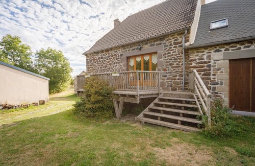 Valuejols Casa | Casa de vacaciones 'Chez Félicie' con terraza privada y jardín compartido