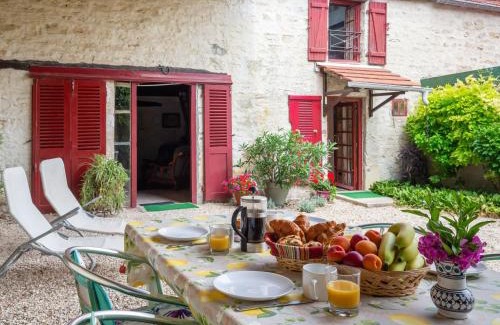 Tanlay Casa | Holiday Home Chez Milou by Interhome