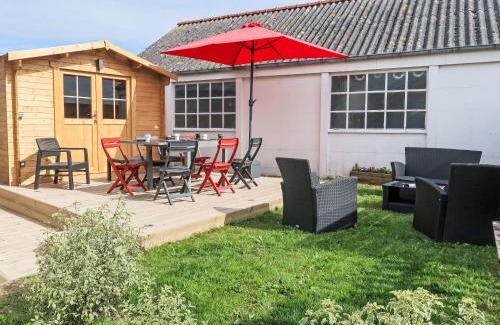 Plougasnou Casa | Holiday Home Chez Pascaline by Interhome