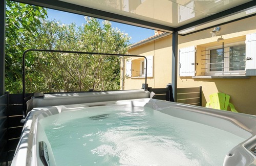 Malaucene Casa | Casa de vacaciones 'Coin De Paradis Au Mont Ventoux' con terraza privada, Wi-Fi y aire acondicionado