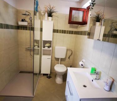 Cove Rogacic Casa | Holiday Home Cvitka