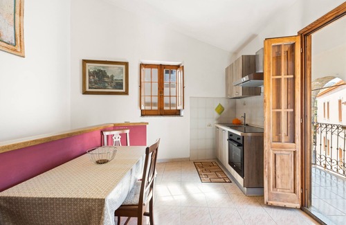 Scano di Montiferro Casa | Casa Vacaciones 'Dimora' con Vista a la Montaña, Wi-Fi y Aire Acondicionado
