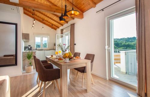 Bilice Casa | Holiday Home Dalmacia by Interhome