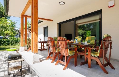 Balatonszarszo Casa | Holiday Home Daniel by Interhome