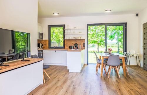 Balatonszarszo Casa | Holiday Home Daniel by Interhome