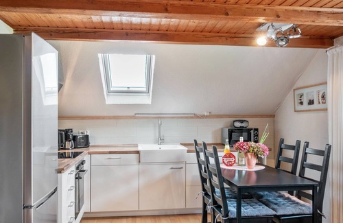 Dornum Casa | Holiday Home 'Deichperle Anton' with Private Terrace and Wi-Fi