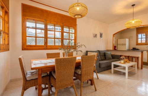 Alcanar Casa | Casa de vacaciones 'Deltabahia' con piscina compartida, Wi-Fi y aire acondicionado