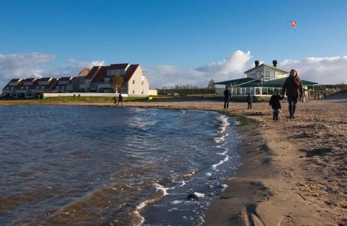 Brouwershaven Casa | Holiday Home Den Osse by Interhome
