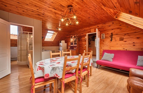 Treminis Casa | Casa de vacaciones 'Des Granges' con vistas a la montaña, terraza privada y Wi-Fi