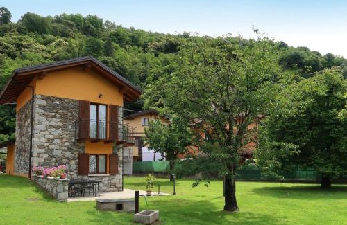 Pettenasco Casa | Holiday Home di Pipot by Interhome