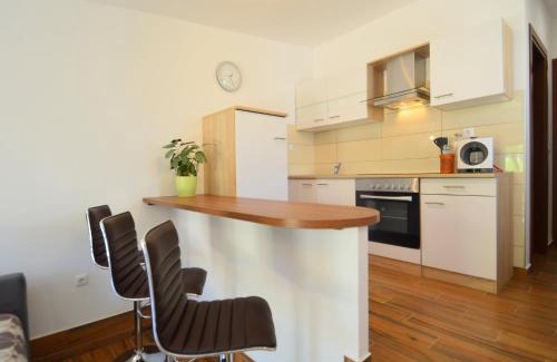 Stinjan Casa | Holiday Home Dunja by Interhome
