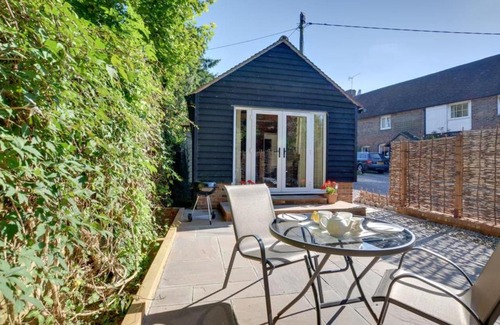 Maidstone Casa | Holiday Home East Hall Hill