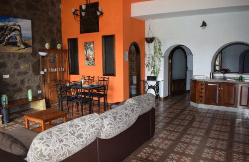 Santa Maria de Guía de Gran Canaria Casa | Holiday Home El Brezal