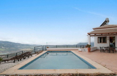 El Gastor Casa | Casa de vacaciones 'El Mirador De La Luna' con vistas al lago, piscina privada y Wi-Fi