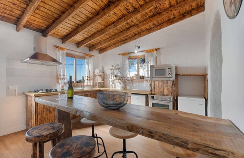 Isora Casa | Casa de vacaciones 'El Rincón De Yeico' con vistas a la montaña, terraza privada y Wi-Fi