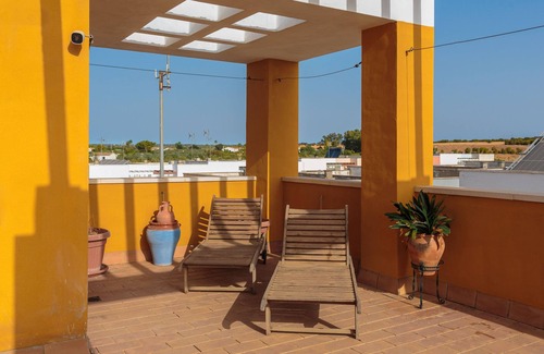 Gerena Casa | Holiday Home 'El Rincón Sevillano' with Private Terrace, Wi-Fi and Air Conditioning