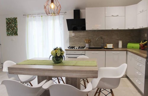 Dracevica Casa | Holiday Home Ela - Casa de vacaciones de tres dormitorios con piscina al aire libre (ST)