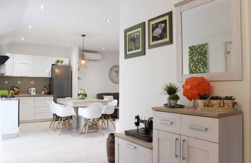Dracevica Casa | Holiday Home Ela - Three Bedroom Holiday Home with outdoor Pool (ST)