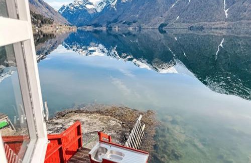 Balestrand Casa | Holiday Home Elghytta by Interhome