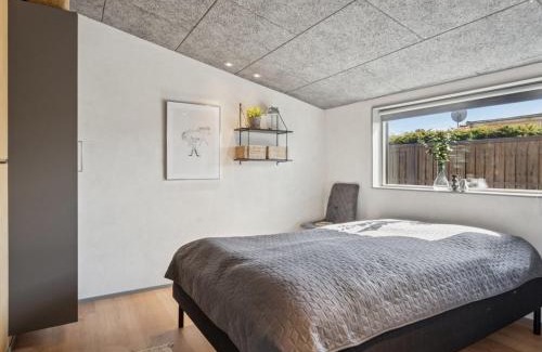 Hvidbjerg Strand Casa | Holiday Home Elvie - 150m from the sea by Interhome