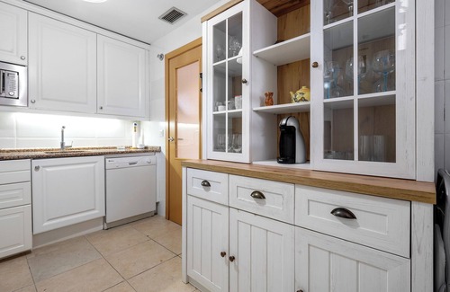 Cambrils Casa | Casa de vacaciones 'Emi' con piscina compartida, Wi-Fi y aire acondicionado