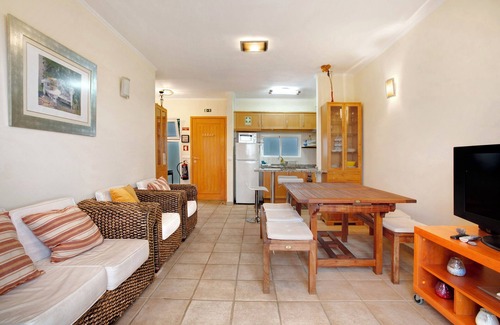 Pedras Pretas Casa | Casa de vacaciones "Energia Dourada" con vistas al mar, terraza privada y Wi-Fi