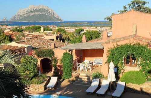 Porto San Paolo Casa | Holiday Home Erica 22 - Vista Village by Interhome