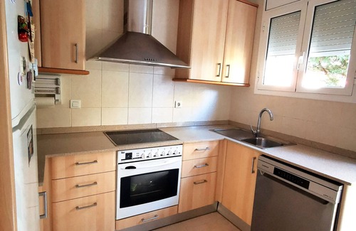 Sant Hilari Sacalm Casa | Casa Vacacional 'Cal Castro' con Terraza Privada, Jardín Privado y Wi-Fi