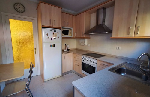 Sant Hilari Sacalm Casa | Casa Vacacional 'Cal Castro' con Terraza Privada, Jardín Privado y Wi-Fi