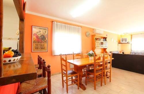 L'Escala Casa | Holiday Home Don Felipe by Interhome