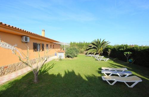 L'Escala Casa | Holiday Home Don Felipe by Interhome