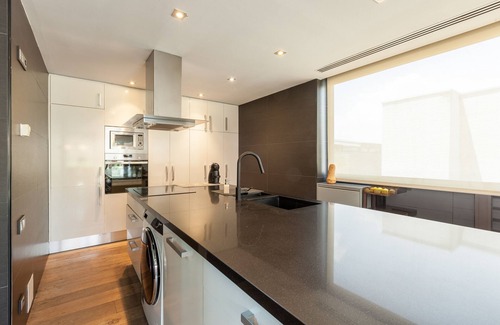 El Papiol Casa | Casa de vacaciones 'Espai Oliveres' con piscina privada, Wi-Fi y aire acondicionado