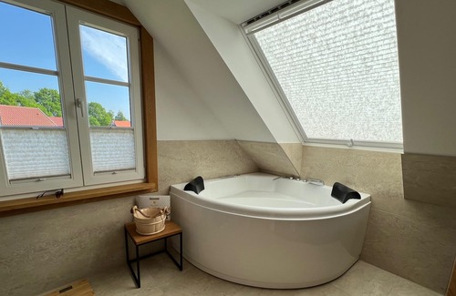 Warendorf Casa | Holiday Home 'Exklusives Ferienhaus Gausepohl' with Indoor-Fireplace, Garden, Sauna & Whirlpool