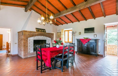 Monteriggioni Casa | Holiday Home Fattoria Petraglia by Interhome