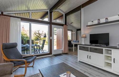 Fedderwardersiel Casa | Holiday Home Fedderwardersiel-1 by Interhome